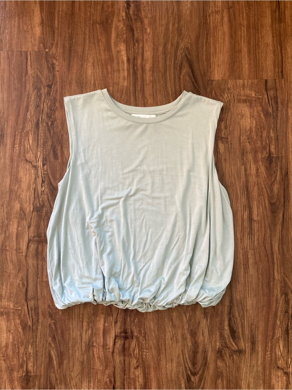 Elodie Pale Sage Green Bubble-Hem Sleeveless Tank Top Women’s Size Small
